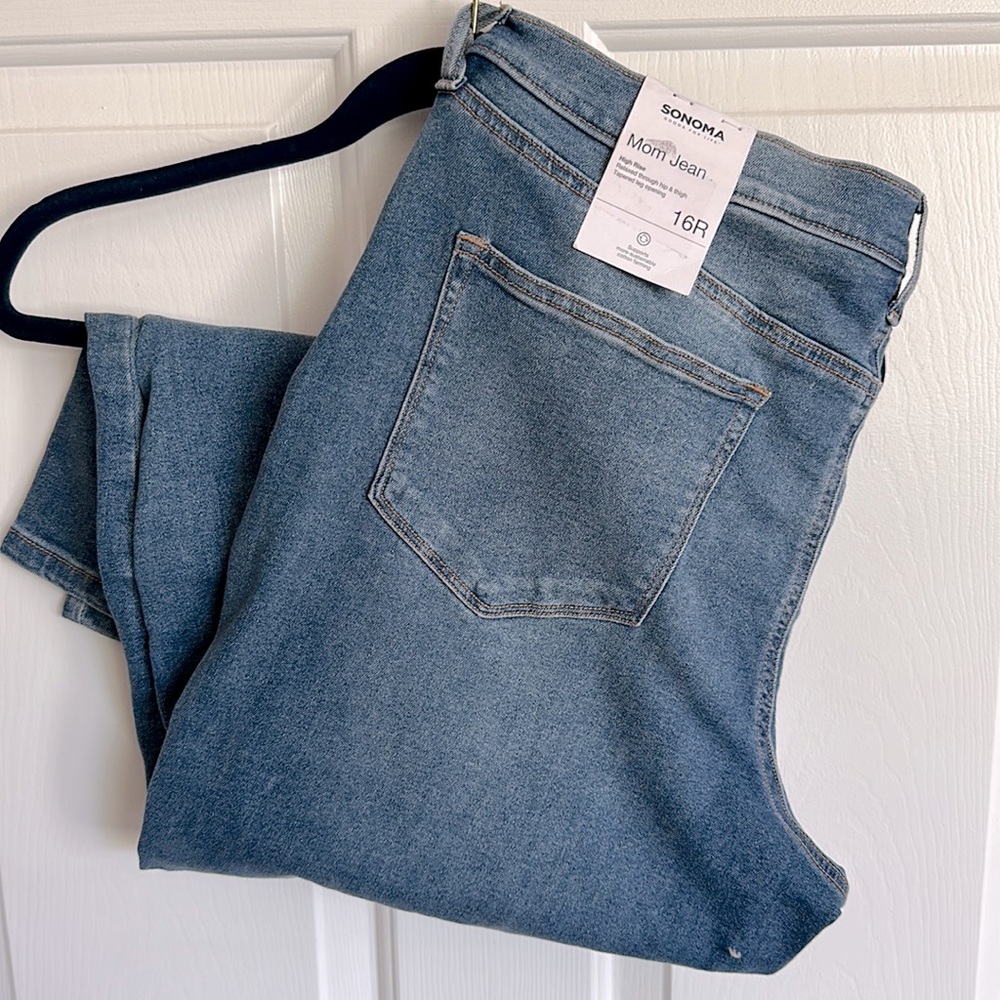 8Z👚 High rise Mom Jean